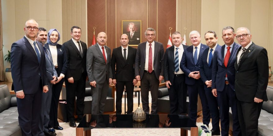 Erhürman, KKTC Sigorta ve Reasürans Şirketler Birliği ve Türkiye Sigorta Birliği'ni kabul etti