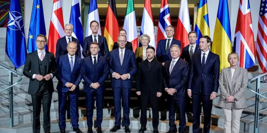 ABD Ukrayna'ya güvenlik garantisi vermeyi kabul etti, toprak sorunu çözülemedi