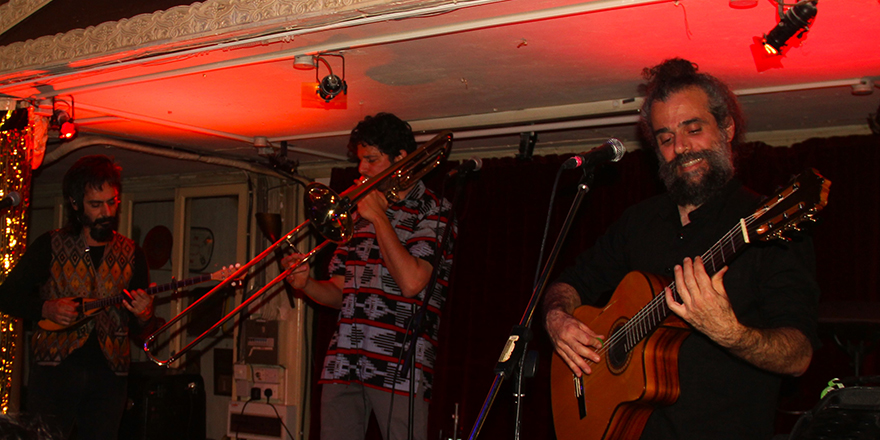 Tarihi Antonakis Music Hall’da Monsieur Doumani ile unutulmaz Noel partisi