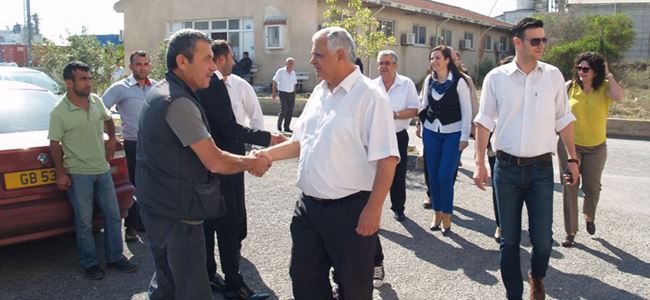 Kayalp ve meclis üyesi adayları Mağusa Limanı’nı gezdi