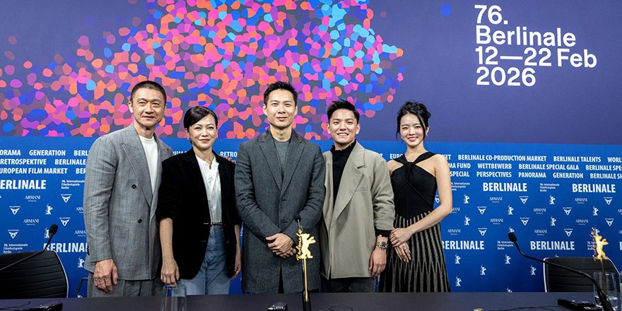 Aile büyüğünüz demans hastası olsa onunla ilgili ciddi kararları eşine bırakır mısınız yoksa sorumluluğu alıp zorluklarına da katlanarak siz mi karar verirsiniz?