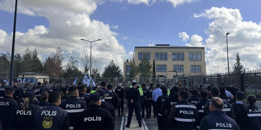 Sol Hareket: Talimatla yönetilen bir düzen, sömürge düzenidir