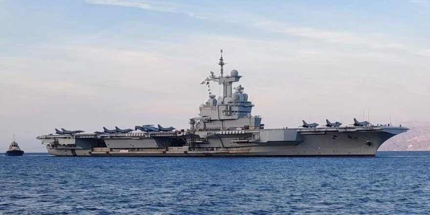 Macron, Fransız Charles de Gaulle uçak gemisini Akdeniz’e gönderiyor