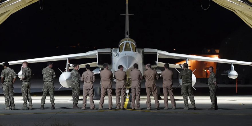 İngiltere Kıbrıs’taki üslerine 500 ek personel gönderiyor