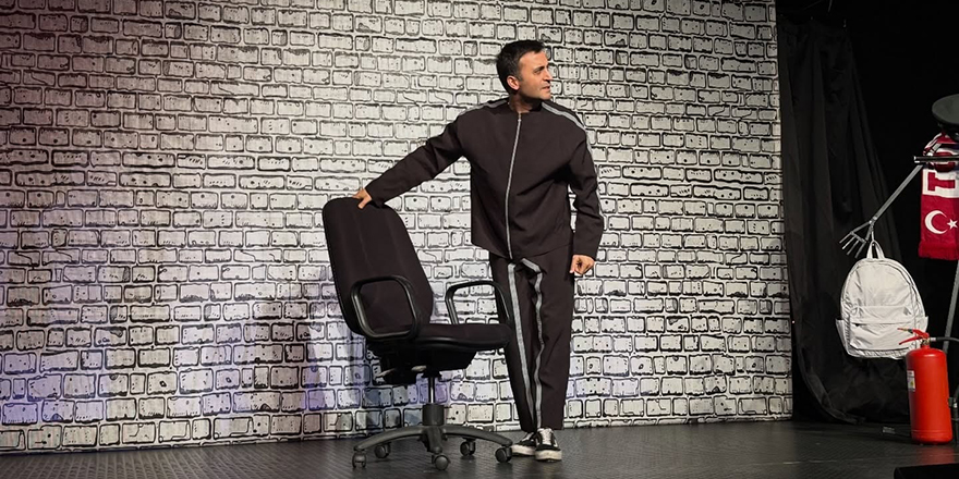 Çatalköy-Esentepe Tiyatro Festivalinde tek kişilik oyun sahnelendi