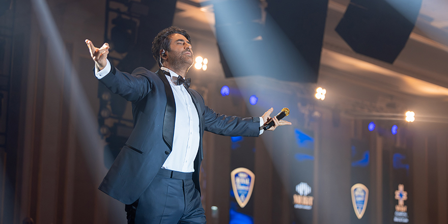 Mahsun Kırmızıgül, Merit Royal Diamond’da sahne aldı