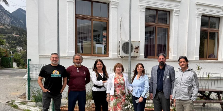 Merit Sosyal İşler Koordinatörlüğü'nden Lapta İlkokulu’na robotik kodlama için ekipman desteği