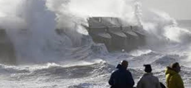 Şiddetli fırtına nedeniyle 2 kişi öldü