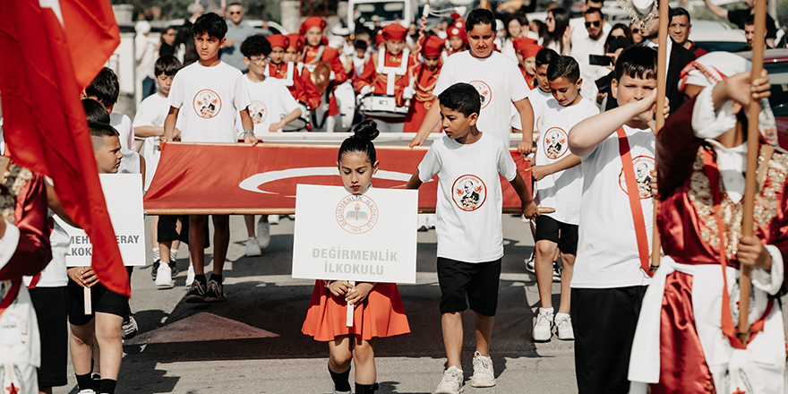 Değirmenlik Sadık Cemil Stadyumu’nda 23 Nisan coşkusu