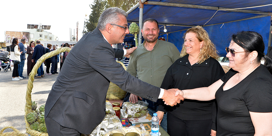 Cumhurbaşkanı Erhürman, 14. Mormenekşe Enginar Festivali'ne katıldı
