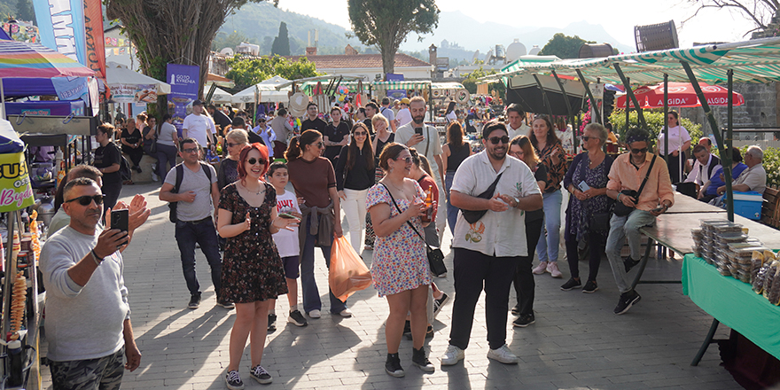 Kıbrıs İpek Koza Festivali’nde ilk gün tamamlandı
