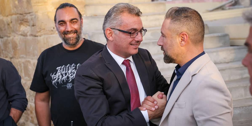 Maviş: "Tahditlerin kaldırılması, ifade özgürlüğü açısından umut verici bir gelişme"
