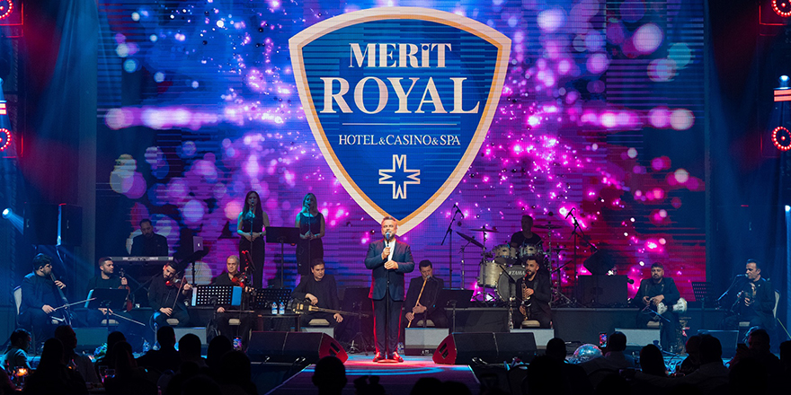 Bülent Serttaş’tan Merit Royal Dİamond sahnesinde unutulmaz konser
