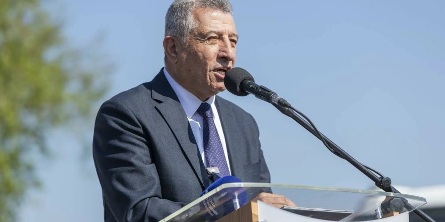 Türkiye'de, Güzelbahçe Belediye Başkanı Mustafa Günay görevinden uzaklaştırıldı