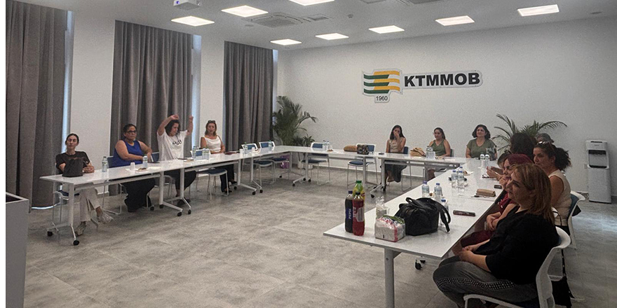 Kıbrıs Otizm Derneği Başkanlığına Duygu Göze Eröknil seçildi