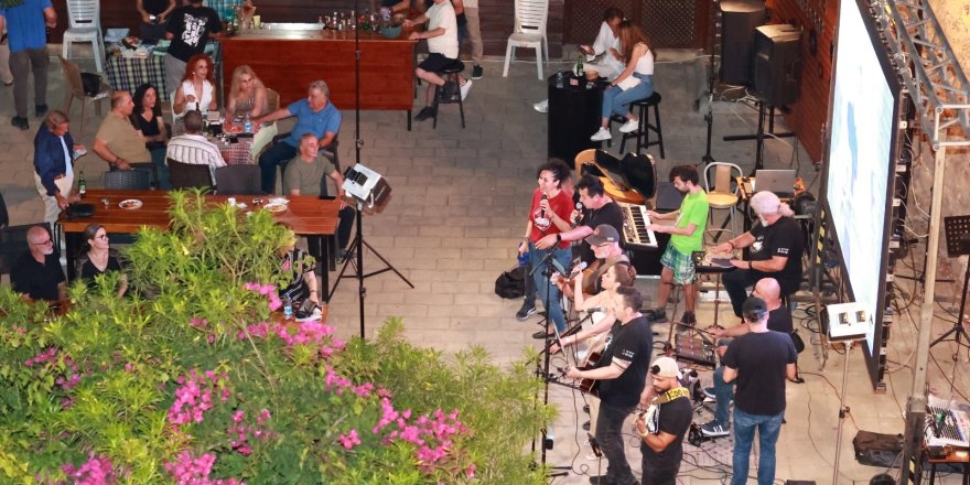 Enver Ermetal’in yeni bestesi “Kıbrıs’ımın Kızları" tanıtıldı
