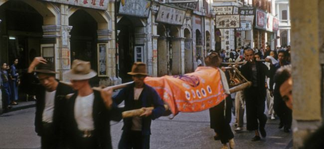 Yakılmamak için intihar ettiler