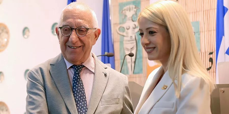 Kıbrıs Cumhuriyeti ve Yunanistan meclisleri, bazı önemli konularda iş birliği yapacak