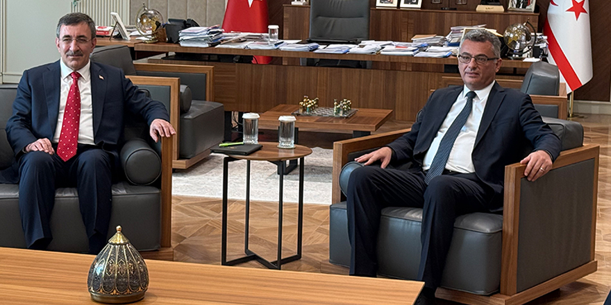 Cumhurbaşkanı Erhürman, Cevdet Yılmaz’ı kabul etti