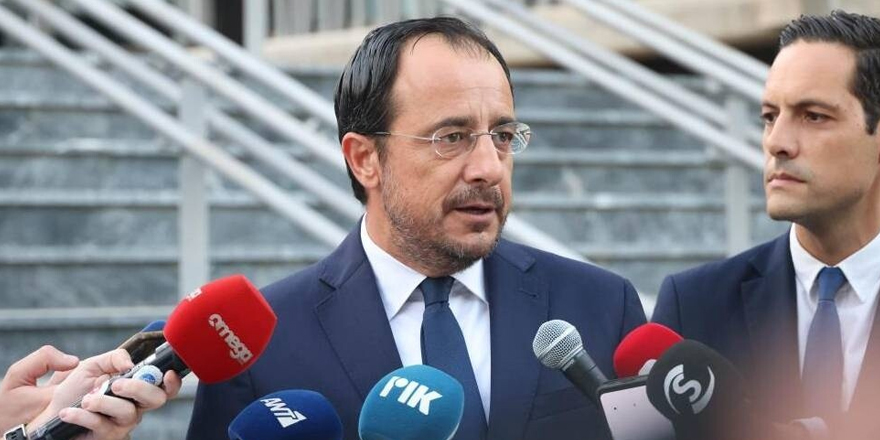 Hristodulidis, Guterres’in adaya gelişinden önce siyasi parti başkanlarıyla bir araya gelecek