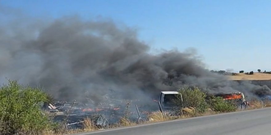 Taşkent'te hurdalık alanda yangın