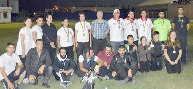 Okçular açık alanda yarıştı