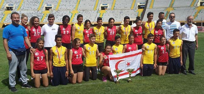 Yakın Doğu Koleji’nden çifte şampiyonluk