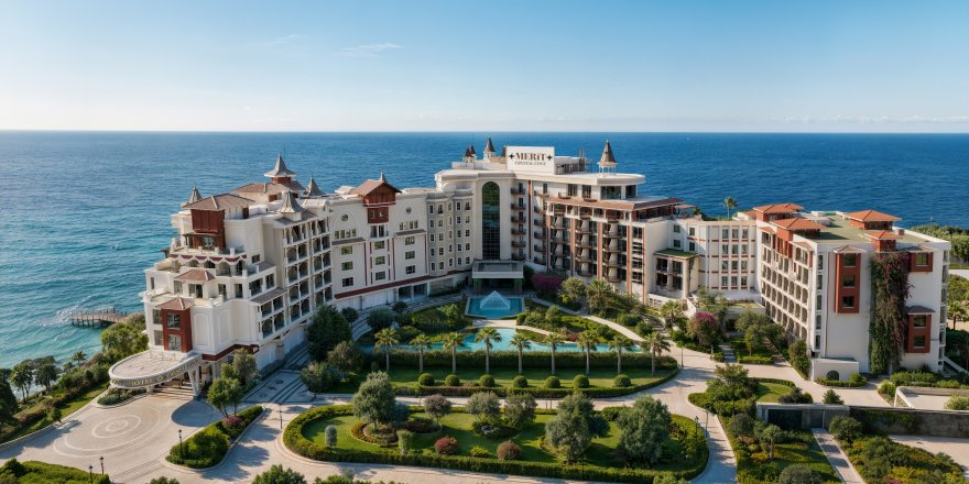 Merit Crystal Cove Otel renovasyonun ardından yeniden hizmete açılıyor