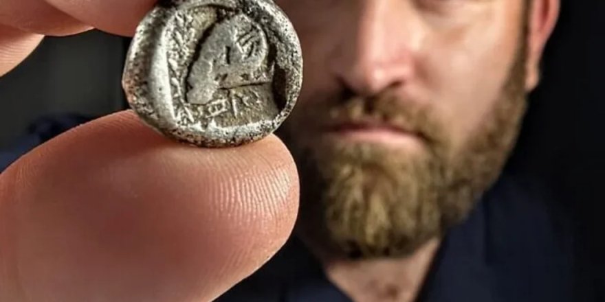 İsrail'de 2 bin 500 yıllık nadir Kıbrıs sikkesi bulundu