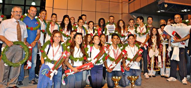 Şampiyonlara coşkulu karşılama