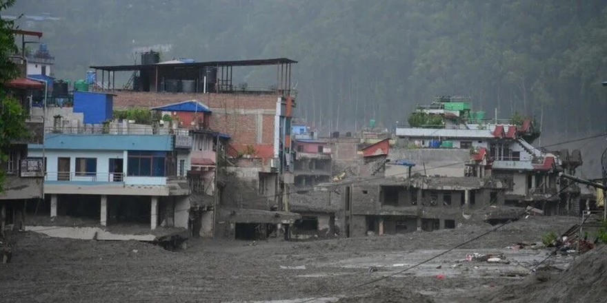 Nepal'deki selde hayatını kaybedenlerin sayısı 469'a çıktı