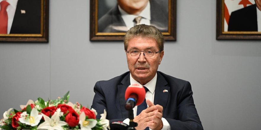 Başbakan Üstel: “Erhan Arıklı’yı görevden aldığımı kendisine bildirdim”