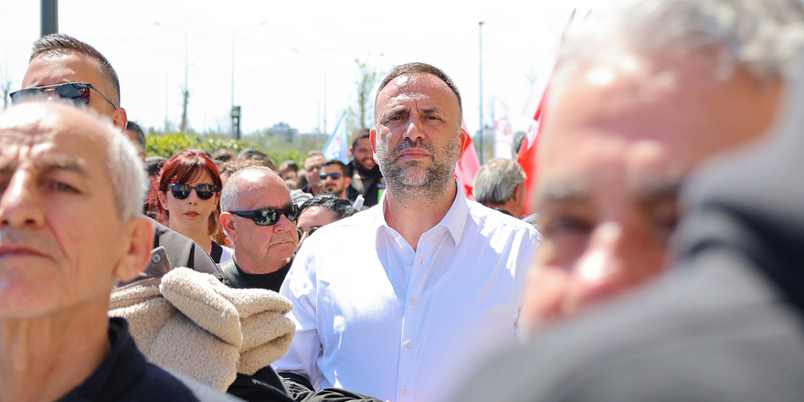 Zeki Çeler: “Ülkede yönetim ve denetim mekanizmaları çöktü”