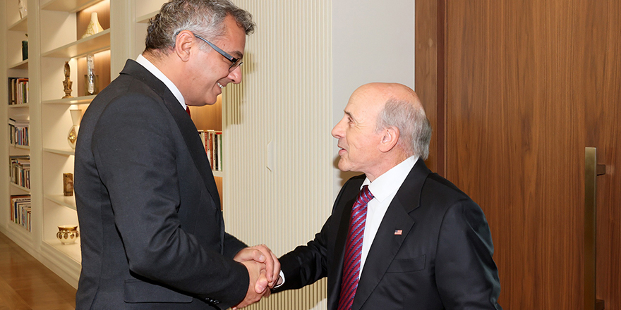Erhürman, ABD Büyükelçisi John Breslow’u kabul etti