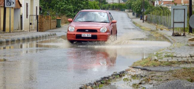 İlk yağmurda felç
