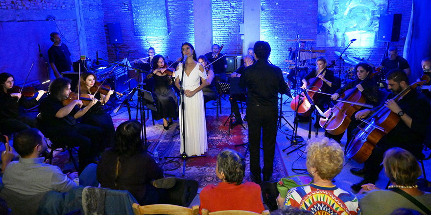 Lefkoşa Belediye Orkestrası ve Gigi’den “Bir Şehir, Bir Ses, Bir Gece” konseri