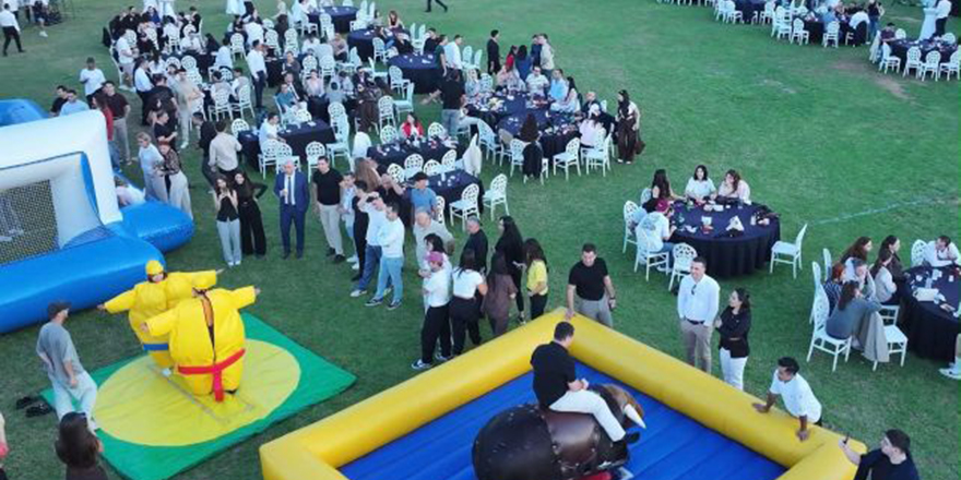 Merit Park Hotel ve Casino çalışanları yaza eğlence dolu partiyle veda etti