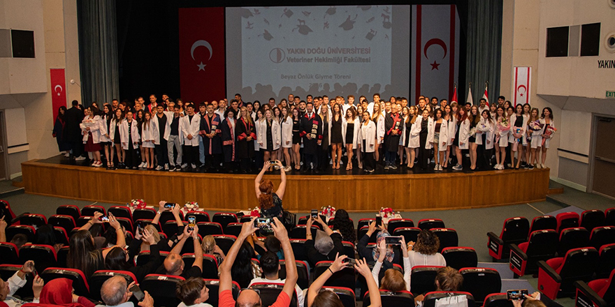 YDÜ Veteriner Hekimliği Fakültesi’nde beyaz önlük heyecanı!