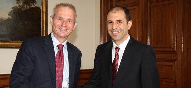 Özersay, Lidington ile görüştü.