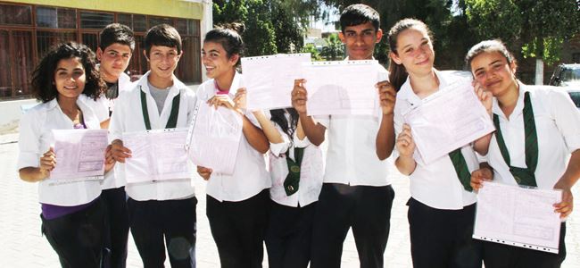 İlkokullar karne alıyor