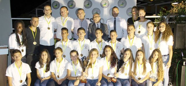 Başarılılar ödüllerini aldı