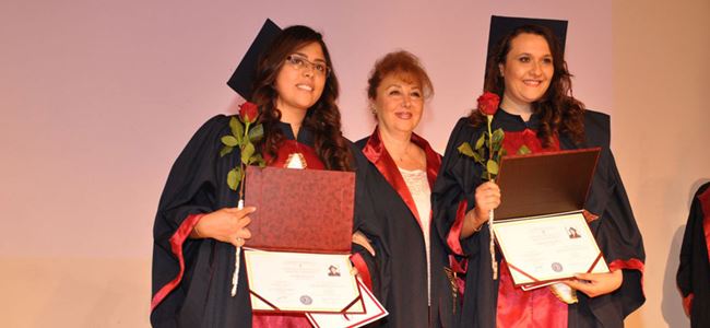 YDÜ Tıp Fakültesi ilk mezunlarını verdi