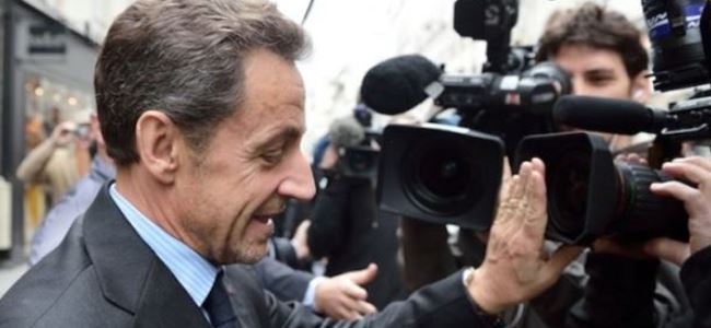 Sarkozy hakim karşısına çıktı