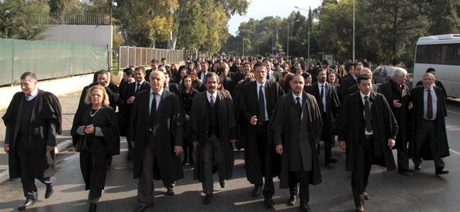 Avukatlar Mazbataya karşı yürüdü