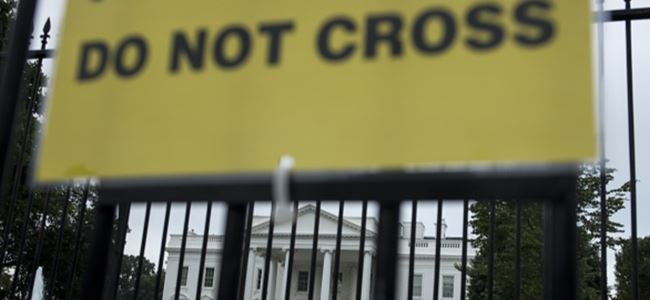 Ebola ABD’ye sıçradı, Beyaz Saray alarma geçti