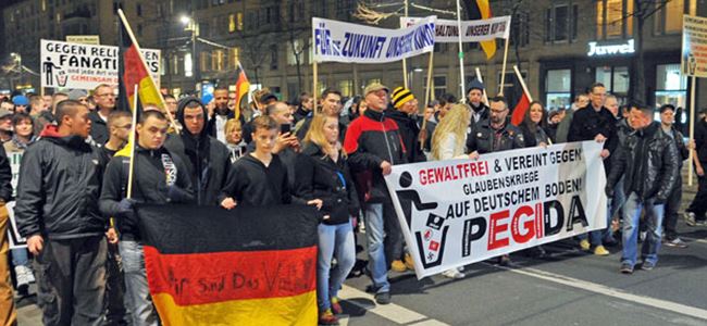 Almanyada PEGIDAya karşı yürüyüş