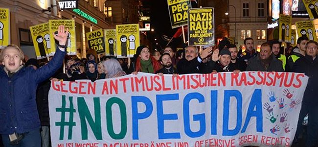 Avusturyada PEGİDA protestosu