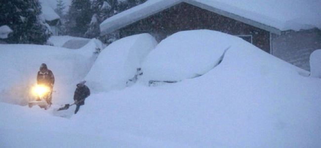 Kar nedeniyle köy boşaltıldı