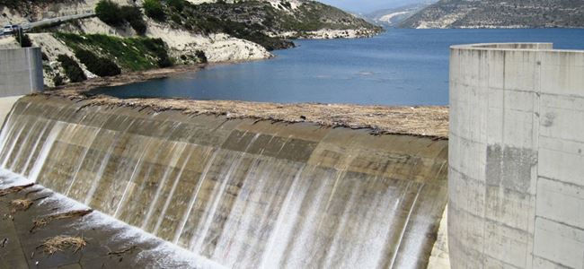 Güney Kıbrısta 5 baraj taştı