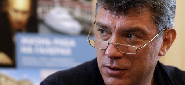  Nemtsov silahlı saldırıda öldürüldü